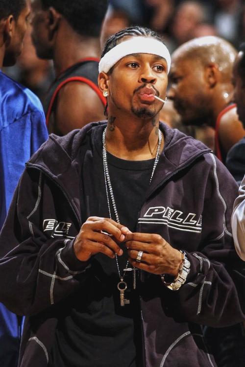 阿莱格里：我只是对裁判说“怎么每次有你在都会出乱子”（阿莱格里澄清：我只是对裁判说“为何每次你在场就出事”）