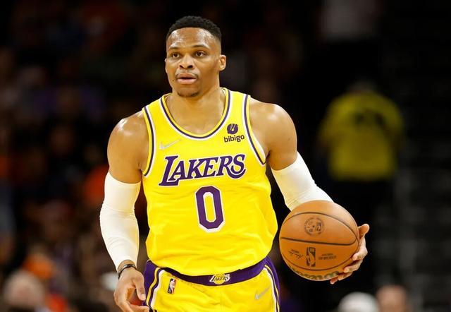 多特vs勒沃库森：阿德耶米领衔，小贝林厄姆、丘库埃梅卡出战（多特对阵勒沃库森：阿德耶米领军，小贝林厄姆、丘库埃梅卡出场）